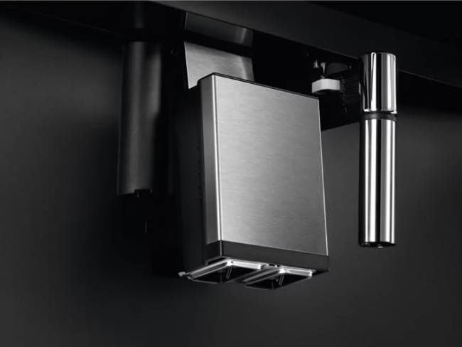 Встраиваемая кофемашина ELECTROLUX Electrolux EBC85X — для бизнеса и офиса