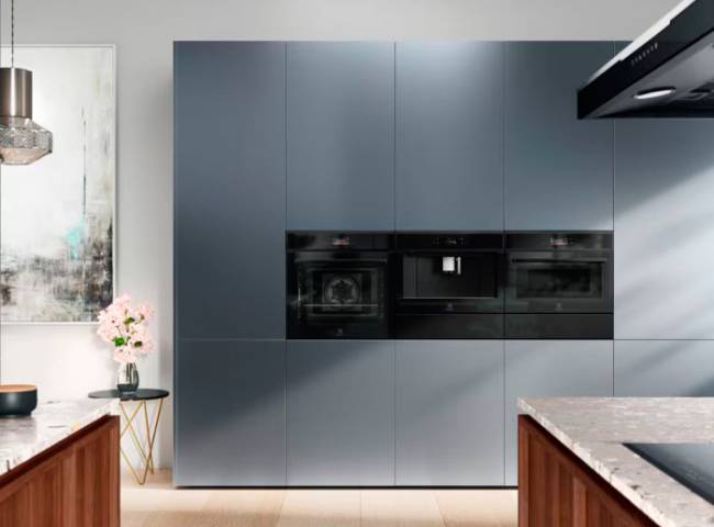 Встраиваемая кофемашина ELECTROLUX Electrolux EBC85H — для бизнеса и офиса