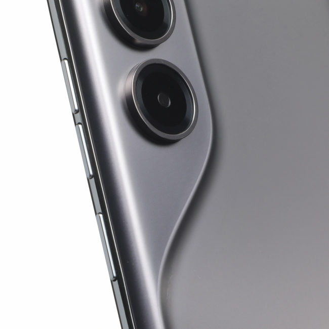Смартфон TECNO CM7 256+8 SANDY TITANIUM — для бизнеса и офиса Смартфон TECNO CM7 256+8 SANDY TITANIUM — для бизнеса и офиса