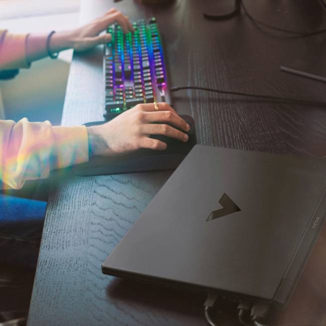 Ноутбук HP Victus 15-fa0001ur (6F9C0EA) — для бизнеса и офиса
