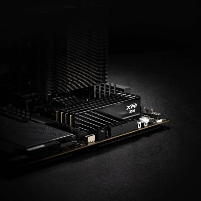 Модуль памяти ADATA AX5U6000C3616G-DTLABBK — для бизнеса и офиса Модуль памяти ADATA AX5U6000C3616G-DTLABBK — для бизнеса и офиса