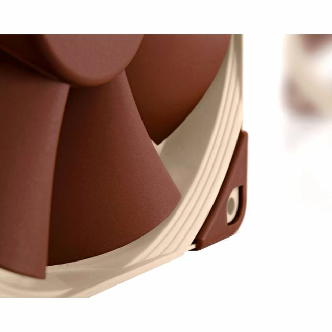 Кулер для корпуса Noctua NF-F12 5V PWM — для бизнеса и офиса Кулер для корпуса Noctua NF-F12 5V PWM — для бизнеса и офиса