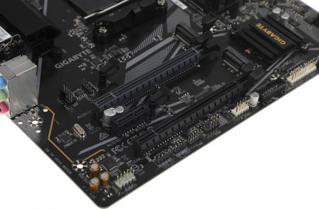 Материнская плата Gigabyte B550M DS3H AC R2 — для бизнеса и офиса Материнская плата Gigabyte B550M DS3H AC R2 — для бизнеса и офиса