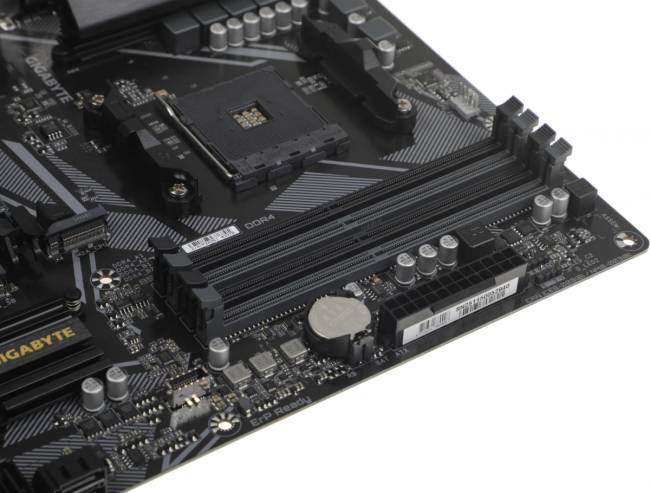 Материнская плата Gigabyte B550M DS3H AC R2 — для бизнеса и офиса Материнская плата Gigabyte B550M DS3H AC R2 — для бизнеса и офиса