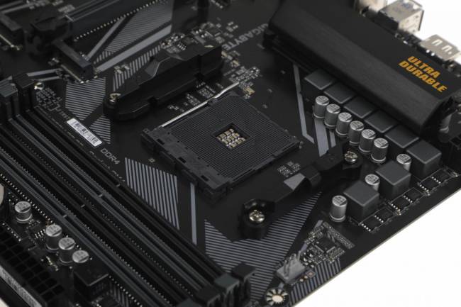 Материнская плата Gigabyte B550M DS3H AC R2 — для бизнеса и офиса Материнская плата Gigabyte B550M DS3H AC R2 — для бизнеса и офиса