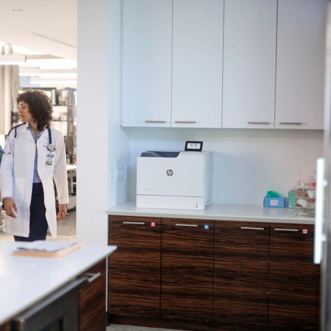 Лазерный принтер HP Color LaserJet Ent M653dn (J8A04A) — для бизнеса и офиса