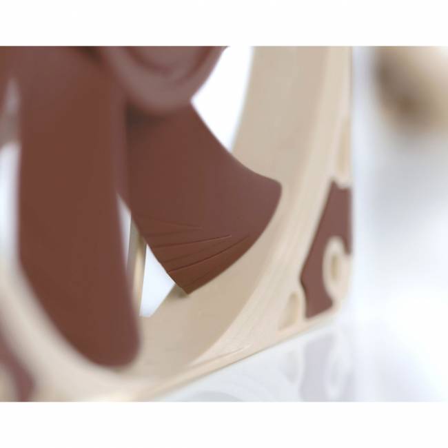 Кулер для корпуса Noctua NF-A12x15 FLX — для бизнеса и офиса Кулер для корпуса Noctua NF-A12x15 FLX — для бизнеса и офиса