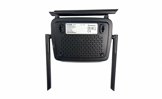 Маршрутизатор D-Link DIR-825/RU/R7A — для бизнеса и офиса