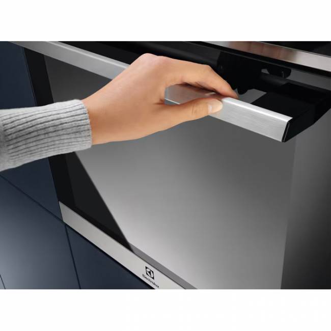 Встраиваемый духовой шкаф ELECTROLUX EOD5H70BX — для бизнеса и офиса Встраиваемый духовой шкаф ELECTROLUX EOD5H70BX — для бизнеса и офиса