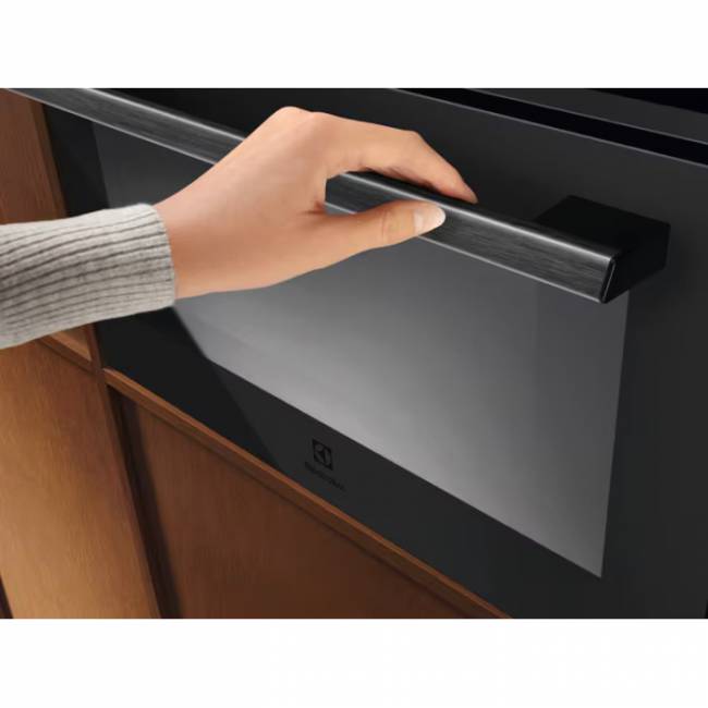Встраиваемая микроволная печь Electrolux Electrolux EVM9E2XT — для бизнеса и офиса Встраиваемая микроволная печь Electrolux Electrolux EVM9E2XT — для бизнеса и офиса