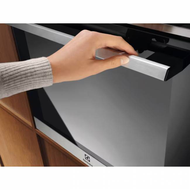 Встраиваемый духовой шкаф Electrolux LOE8F38X — для бизнеса и офиса Встраиваемый духовой шкаф Electrolux LOE8F38X — для бизнеса и офиса