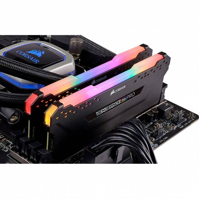 Память оперативная Corsair Vengeance RGB PRO CMW32GX4M4D3600C18 — для бизнеса и офиса Память оперативная Corsair Vengeance RGB PRO CMW32GX4M4D3600C18 — для бизнеса и офиса