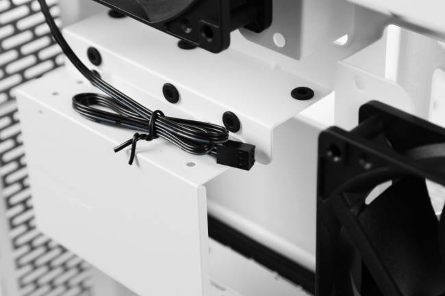 Корпус Thermaltake CA-1X1-00M6WN-00 — для бизнеса и офиса Корпус Thermaltake CA-1X1-00M6WN-00 — для бизнеса и офиса
