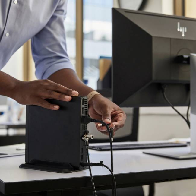 Персональный компьютер HP Pro Mini 400 G9 (935X2EA) — для бизнеса и офиса Персональный компьютер HP Pro Mini 400 G9 (935X2EA) — для бизнеса и офиса