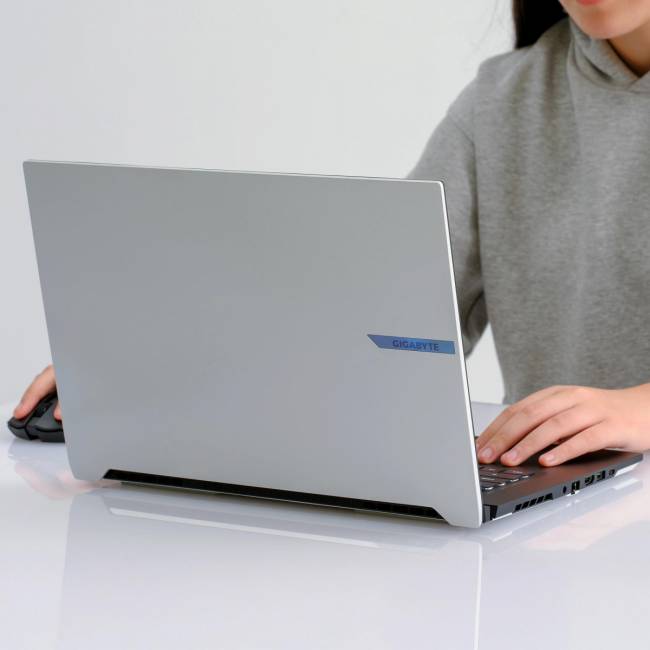 Ноутбук Gigabyte 4WHN3KZC64DD — для бизнеса и офиса Ноутбук Gigabyte 4WHN3KZC64DD — для бизнеса и офиса