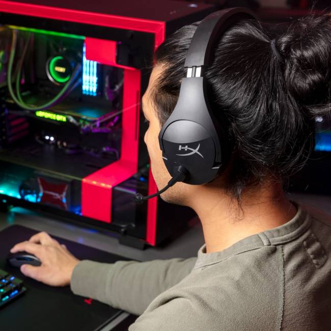 Гарнитура игровая HyperX Cloud Stinger Core Wireless + 7.1 — для бизнеса и офиса Гарнитура игровая HyperX Cloud Stinger Core Wireless + 7.1 — для бизнеса и офиса