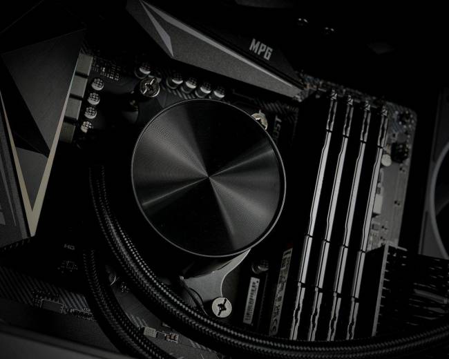 Система водяного охлаждения ID-COOLING FX240 PRO — для бизнеса и офиса